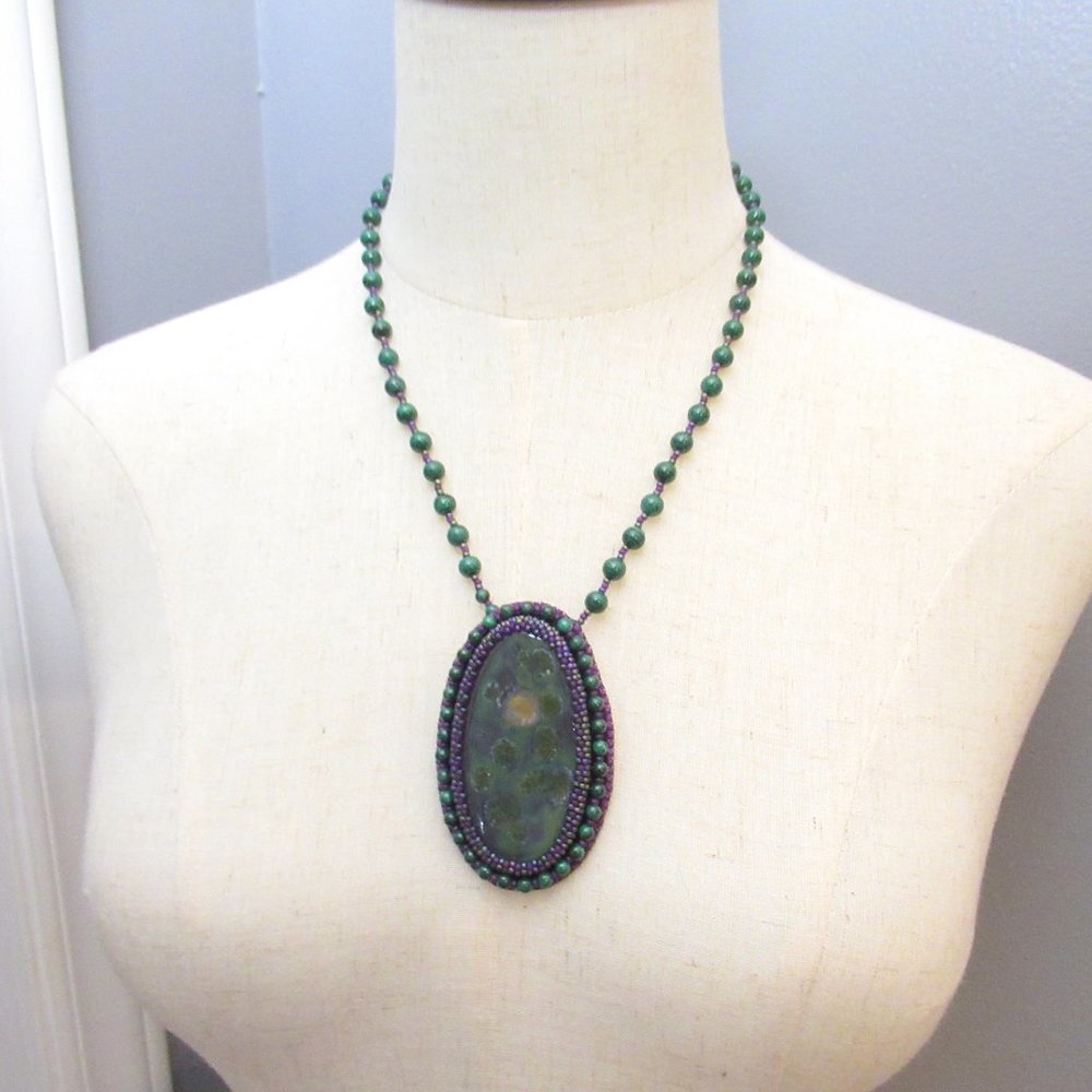 Ooak Artisan Cabochon and Malachite necklace
